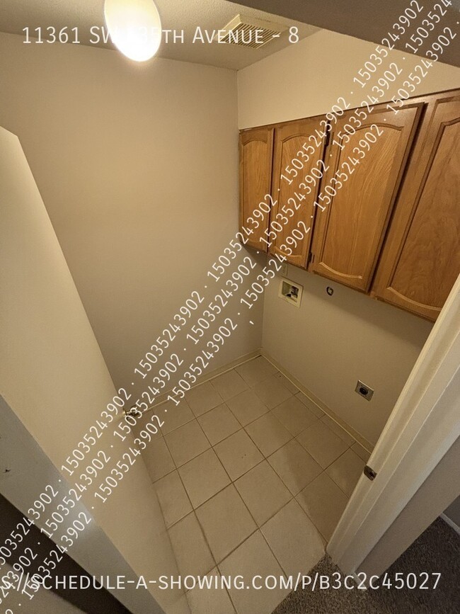 Building Photo - 11361 SW 135th Ave
