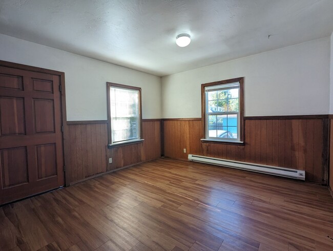 Building Photo - Great 1-Bedroom 1-Bath Apartment In Downto...