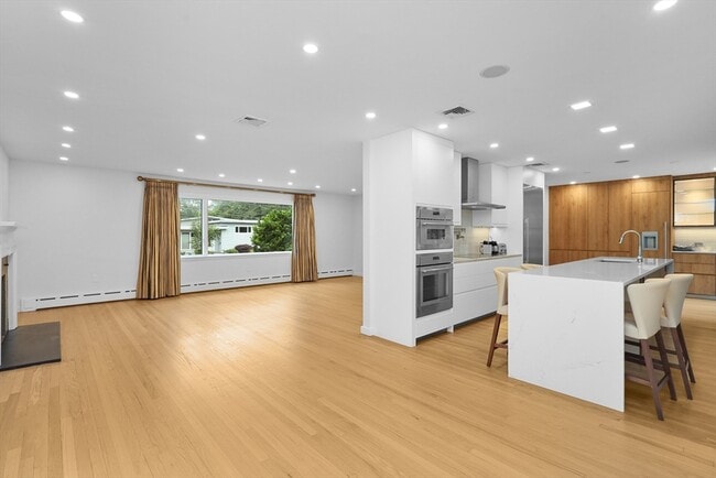 Building Photo - 18 Mignon Rd