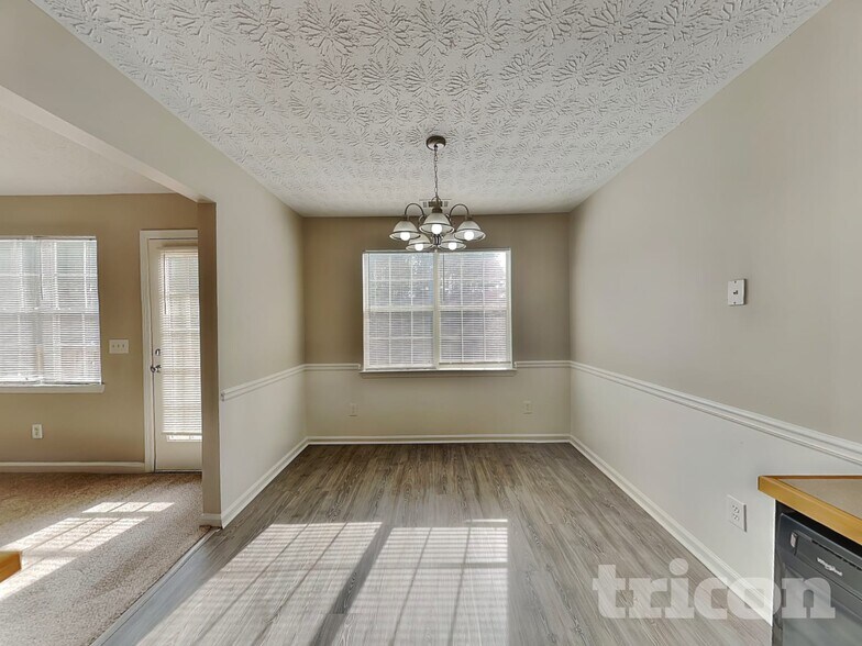 Building Photo - 160 Brighton Dr