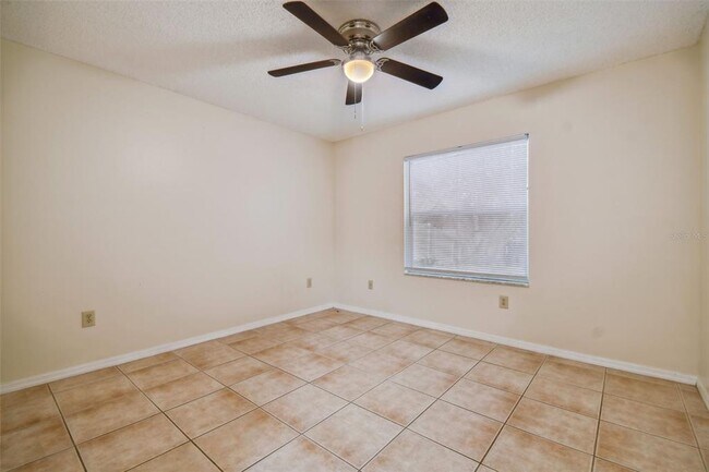 Building Photo - 2342 Tioga Dr