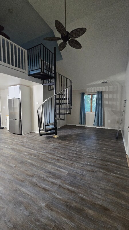 Building Photo - 14742 MacArthur Dr