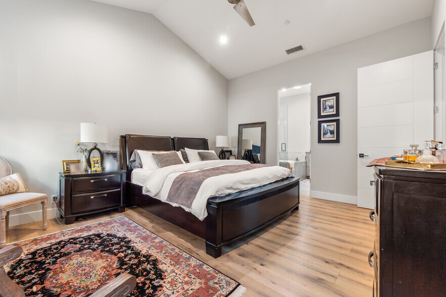 Building Photo - 2202 Felton Ln