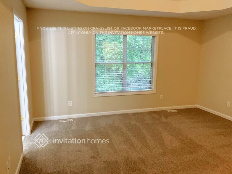 Building Photo - 2026 Spicers Ln