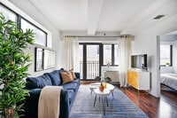 Building Photo - 809 9th Ave