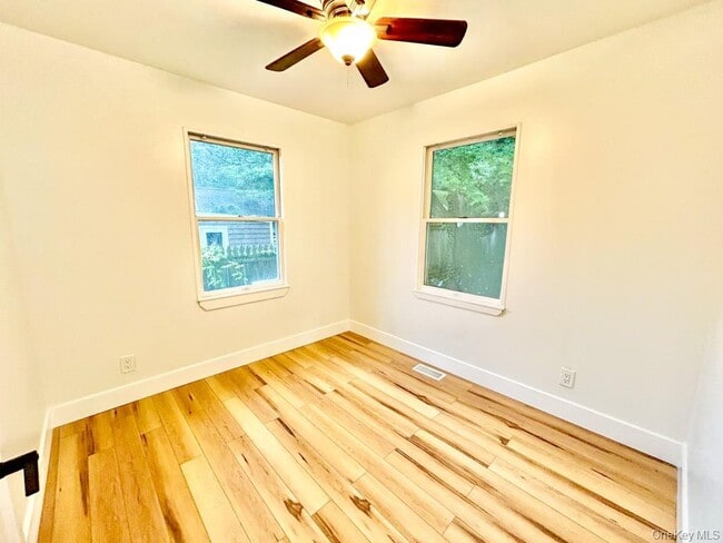 Building Photo - 765 Meadow Rd