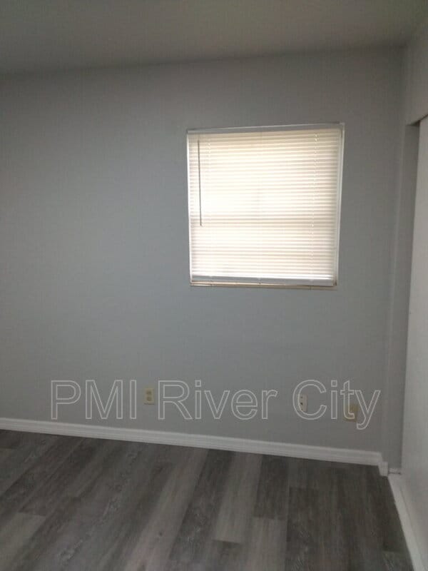 Building Photo - 8147 Bazaine Dr