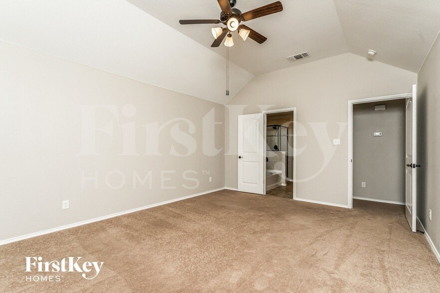 Building Photo - 222 Carson Dr