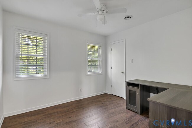 Building Photo - 2222 Early Settlers Rd