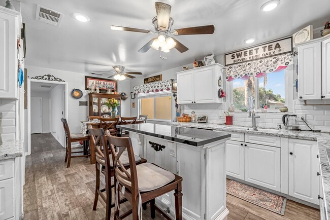 Building Photo - 6286 N 10th St