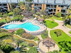 pool and two hot tubs - 4010 Layang Layang Cir