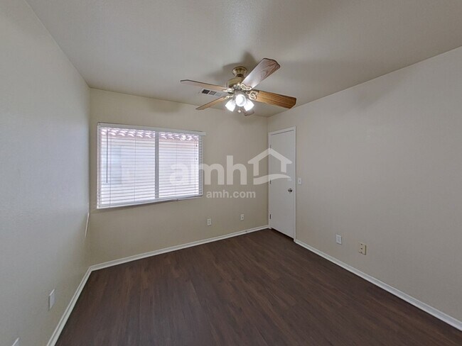 Building Photo - 1752 Quartz Landing Ave