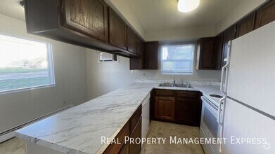 Building Photo - 3705 S Cathy Ave