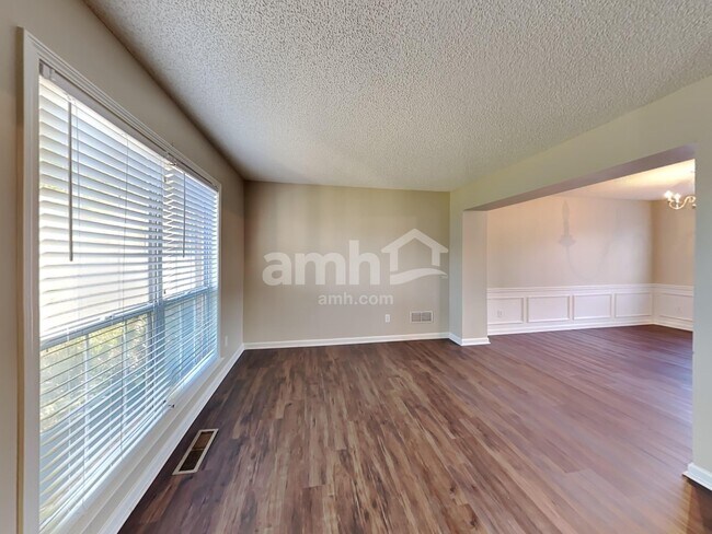 Building Photo - 2237 Tallapoosa Dr