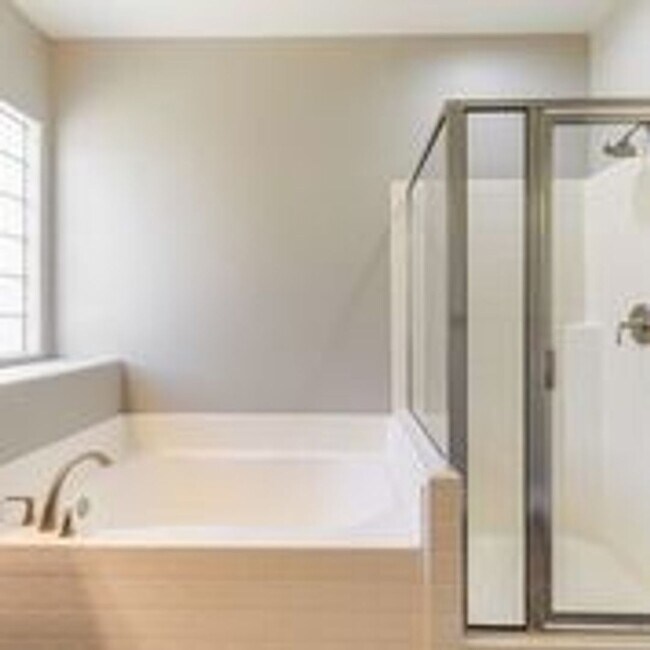 Building Photo - Welcome Home! Beautiful One Story Home in Aliante