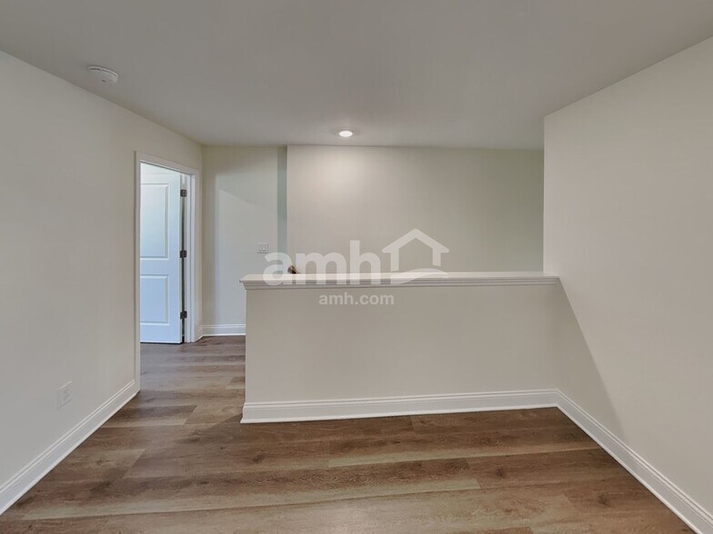 Building Photo - 1016 Grafton Ridge Dr