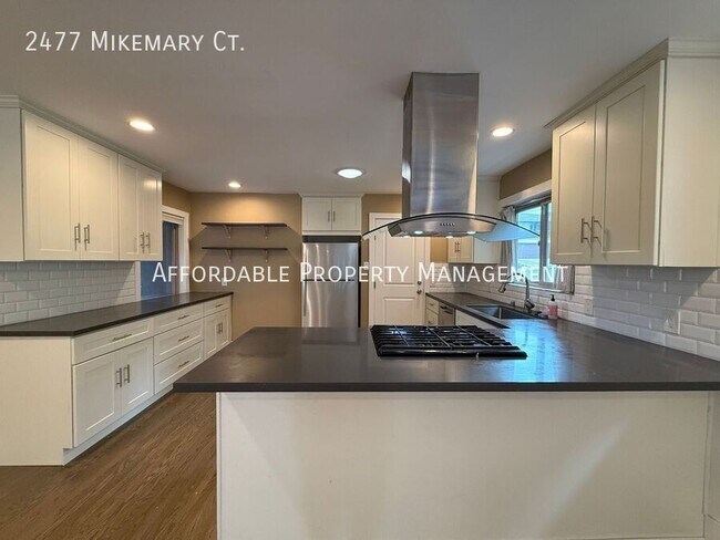 Building Photo - 2477 Mikemary Ct