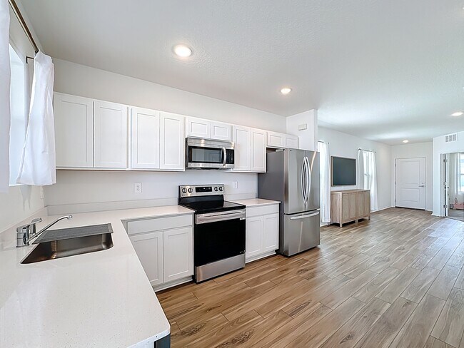 Building Photo - 13126 Cedar Elm Ln