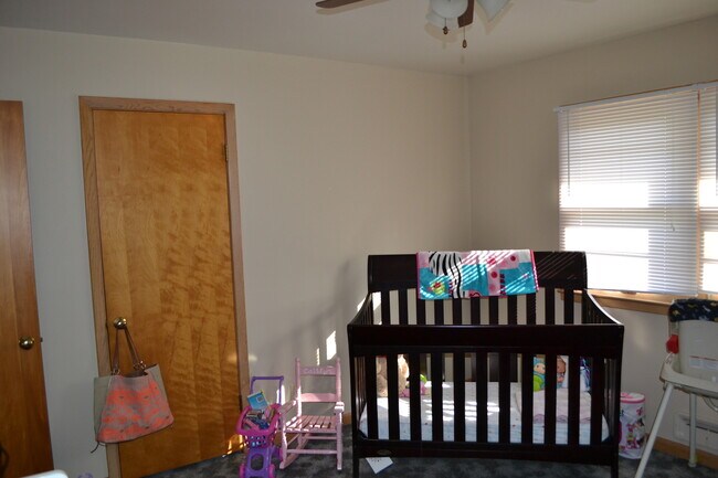 Building Photo - Nice 3-4 Br, 2 Bath Ranch style home, fenced in yard, garage, patio, full basement