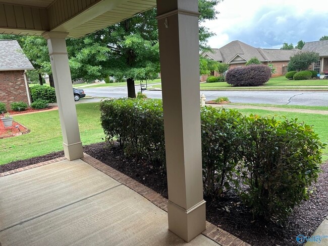 Building Photo - 483 E Mossyleaf Dr SW