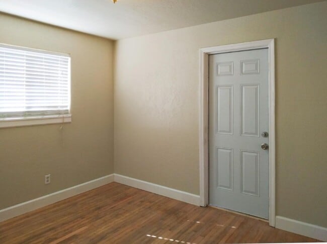 Building Photo - 7485 Loma Verde Way