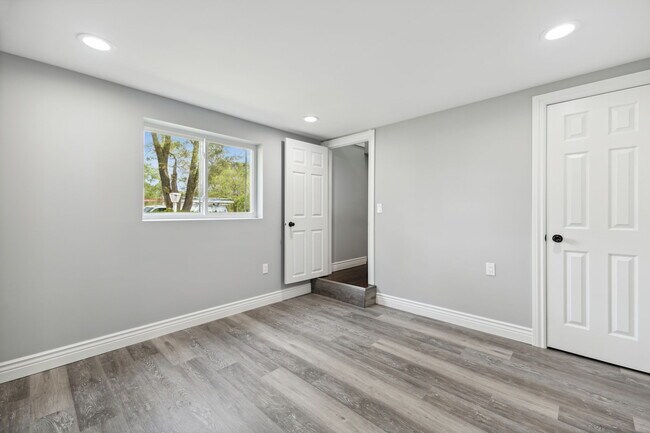 Building Photo - 4641 E 13th Pl