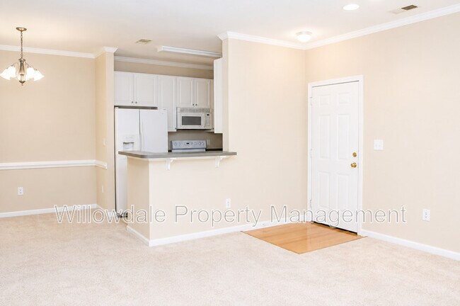 Building Photo - 204 Savannah Ridge Rd