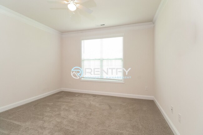 Building Photo - 2097 Saddlebred Dr