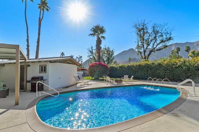 Building Photo - 70801 Fairway Dr