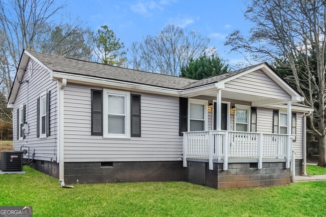 Building Photo - 667 Mitchell Dr