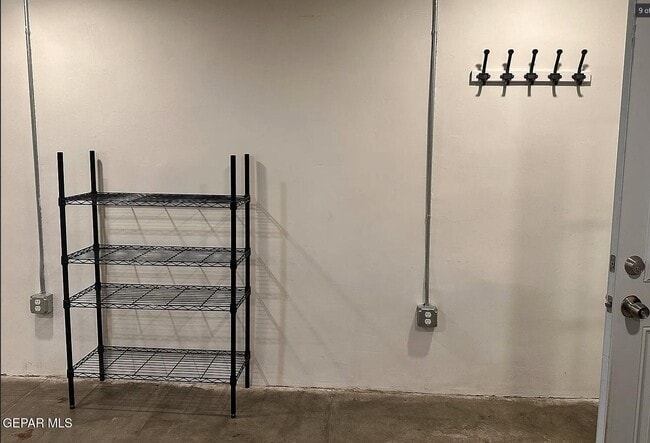 Building Photo - 2721 Sacramento Ave