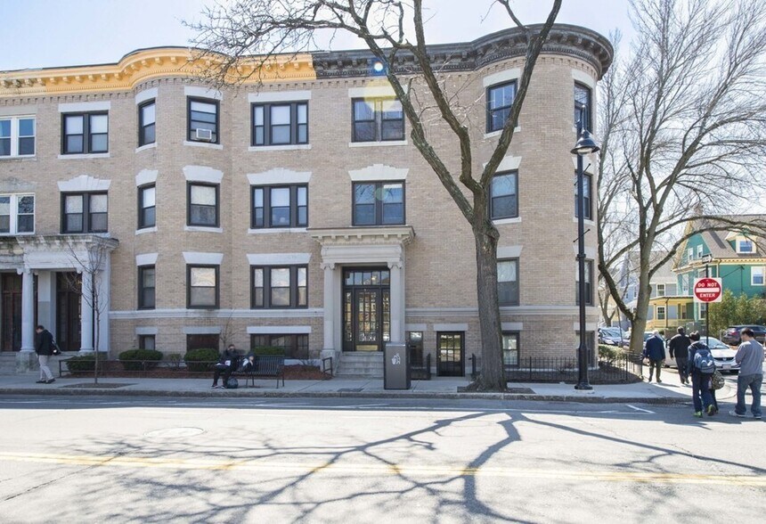 Building Photo - 344 Harvard St