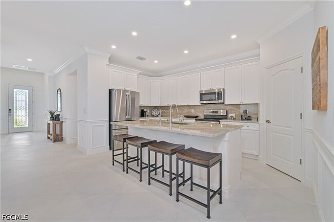 Building Photo - 15550 Pascolo Ln