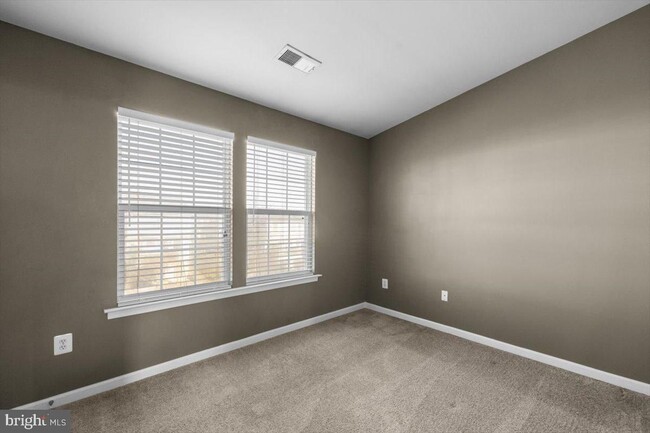 Building Photo - 109 Monticello Square