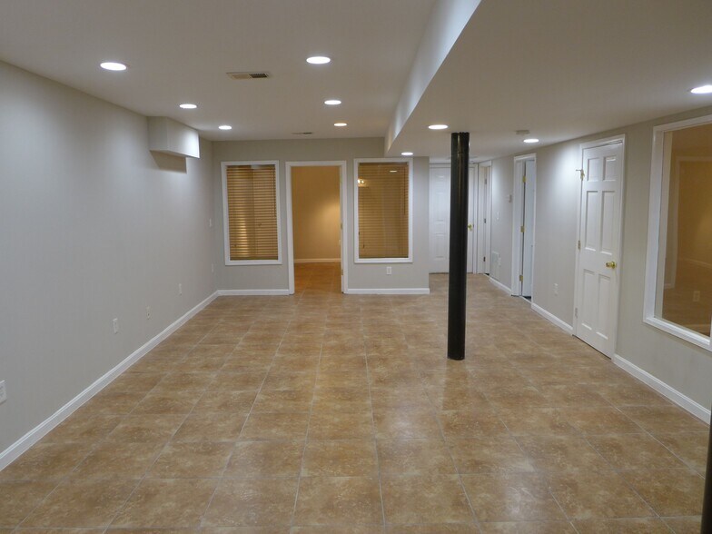 Building Photo - 324 Park Ave