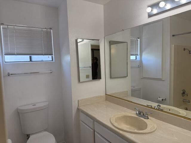Building Photo - 34153 Emily Way