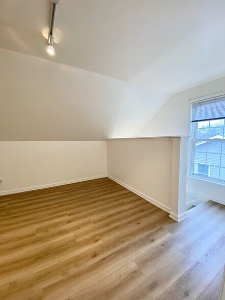 Building Photo - 1471 Bird Ave