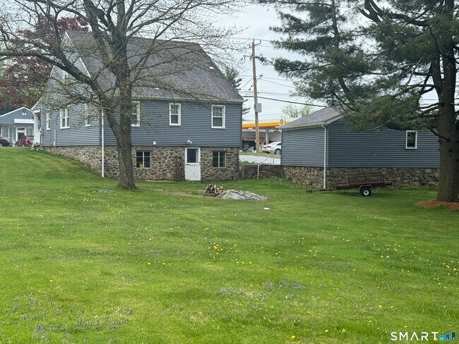 Building Photo - 31 Waterbury Rd