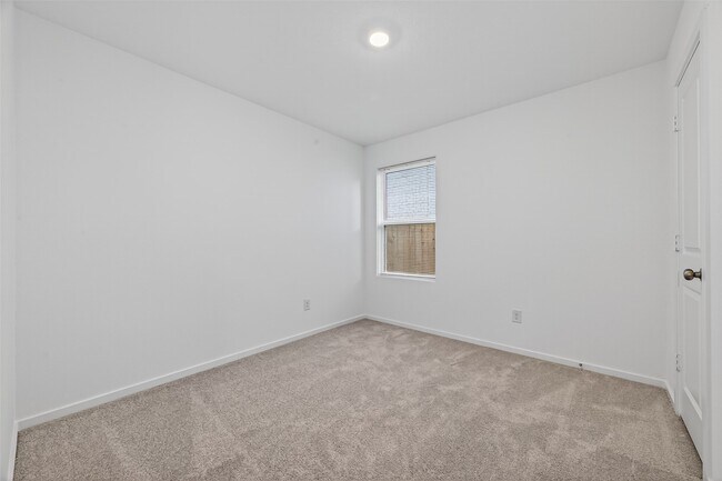 Building Photo - 3081 Majestic Sunrise Dr