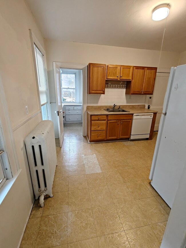 Building Photo - 117 Dover Rd