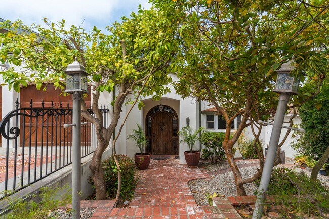 Building Photo - One-of-a-Kind Riviera Home Backing to El R...