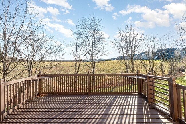 Building Photo - 6280 Spring Knoll Dr