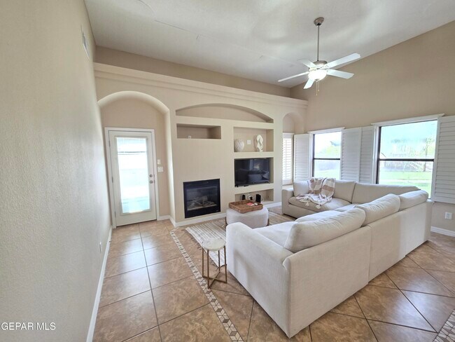 Building Photo - 7346 Gulf Creek Dr