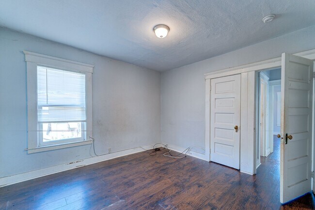 Building Photo - 255 County St