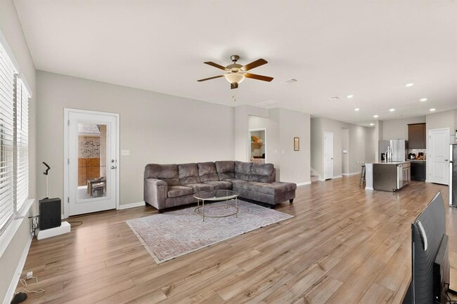 Building Photo - 17617 Fairbridge Ln