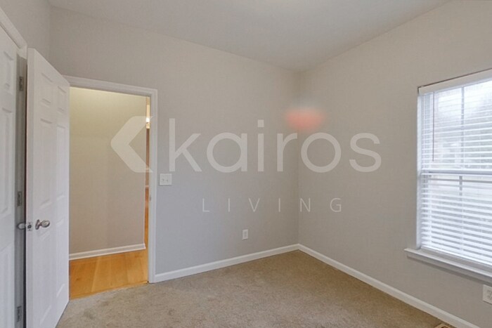 Building Photo - 605 Sophia Ct