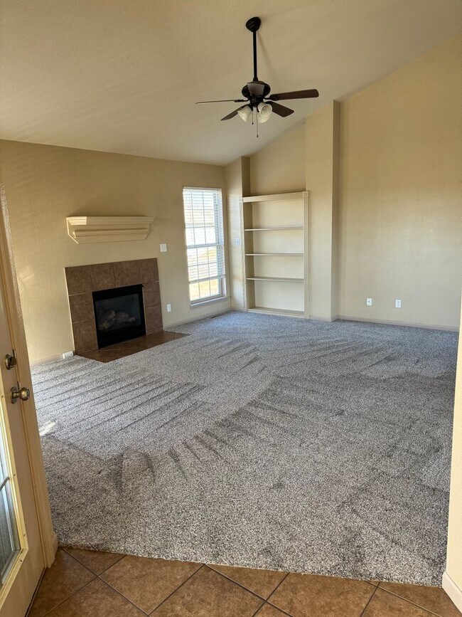 Building Photo - 403 Camel Ct
