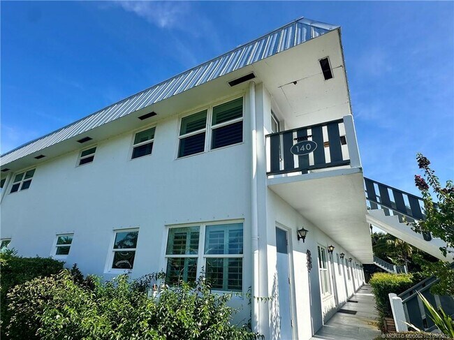 Primary Photo - 2929 SE Ocean Blvd