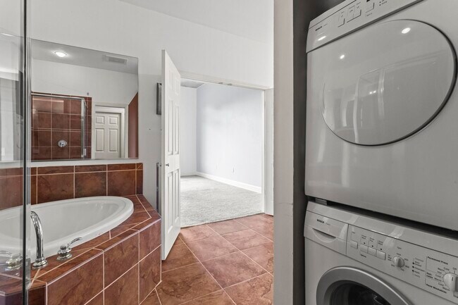 Building Photo - 3820 Roswell Rd NE