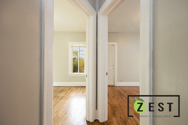 Building Photo - 3740 Tyler St